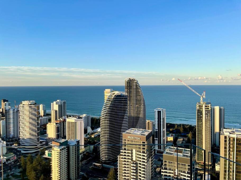 Luxury Ocean Skyline Stunner 2beds Apt 33f